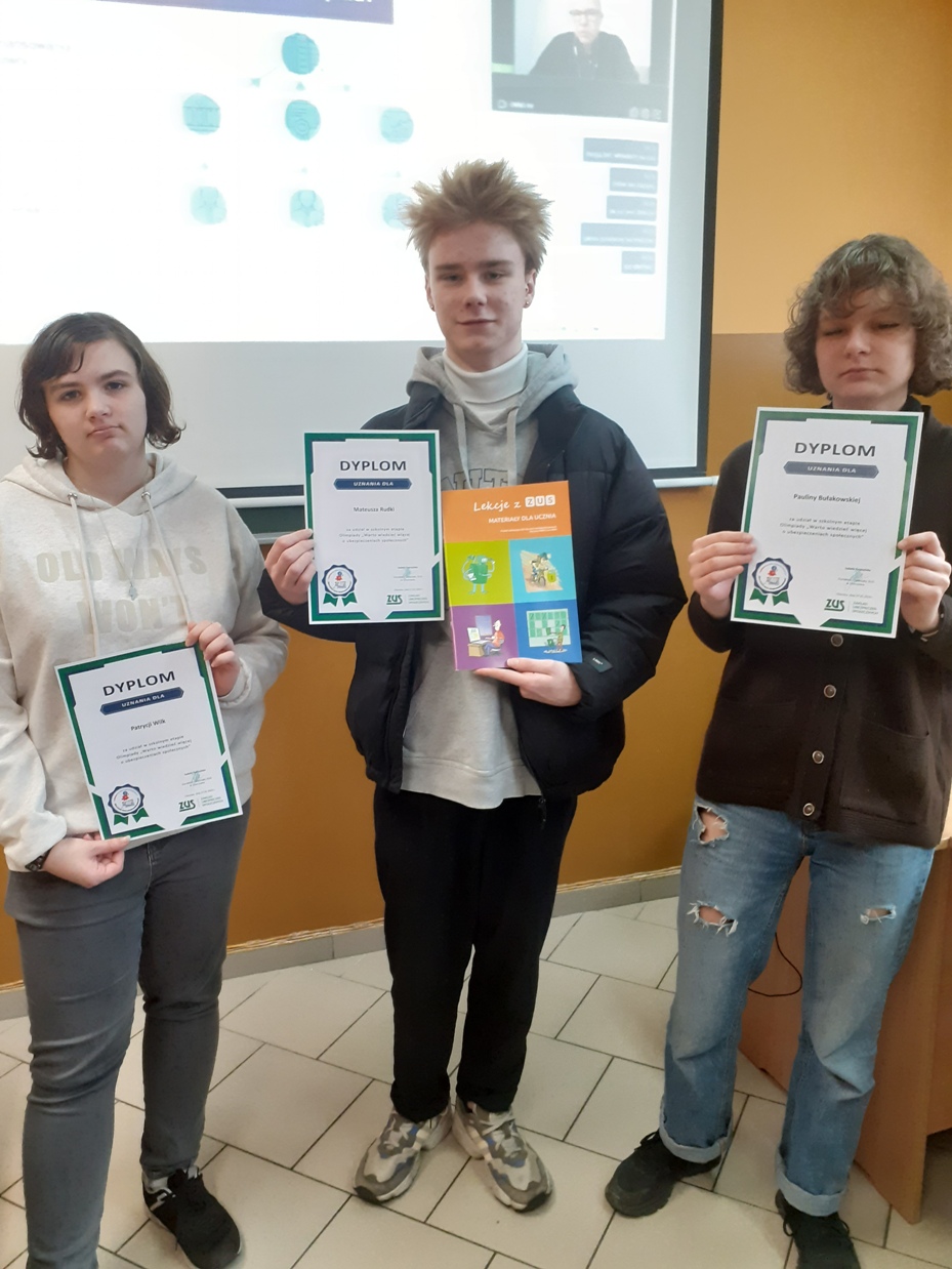 Zdjęcie zwycięzców I etapu Olimpiady ZUS